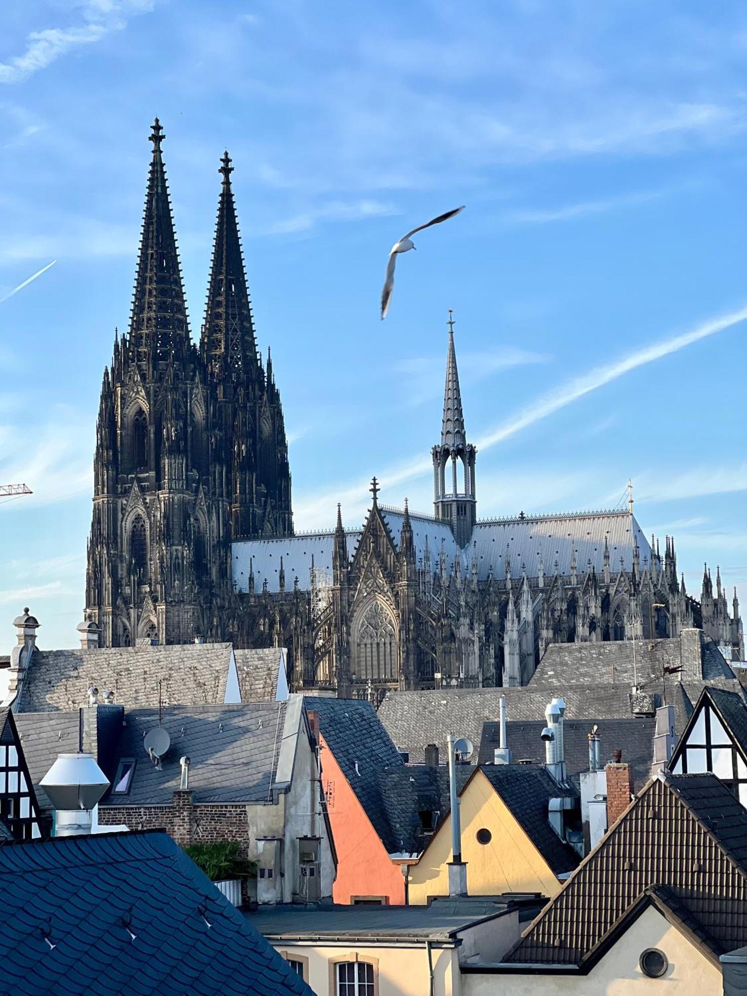 Altstadthotel Hayk Am Rhein Cologne Exterior photo